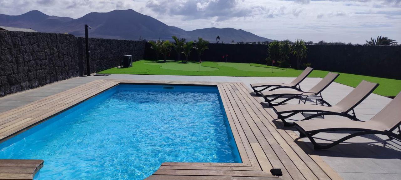 Villa Geneva - Relax Y Diversion Playa Blanca  Extérieur photo