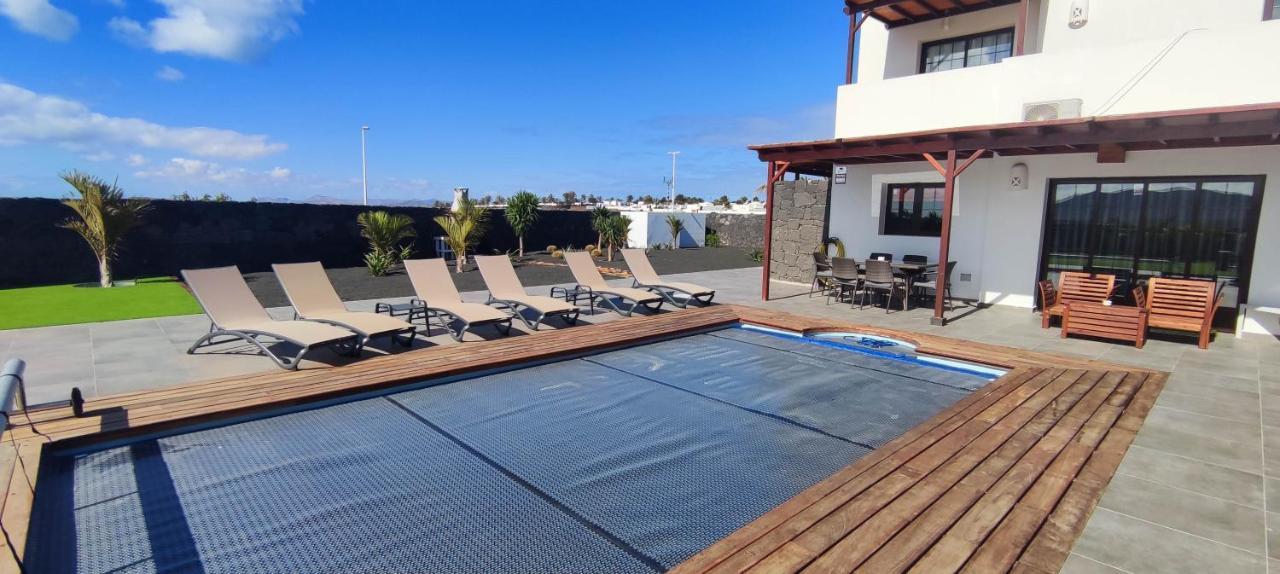 Villa Geneva - Relax Y Diversion Playa Blanca  Extérieur photo